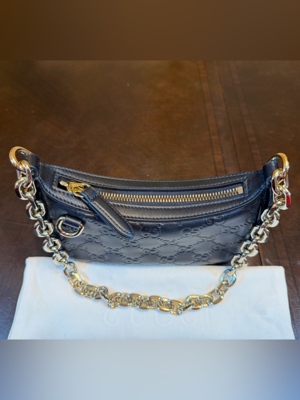 New Authentic Gucci GG Logo Embossed Leather Shoulder Bag Black - Picture 3 of 15